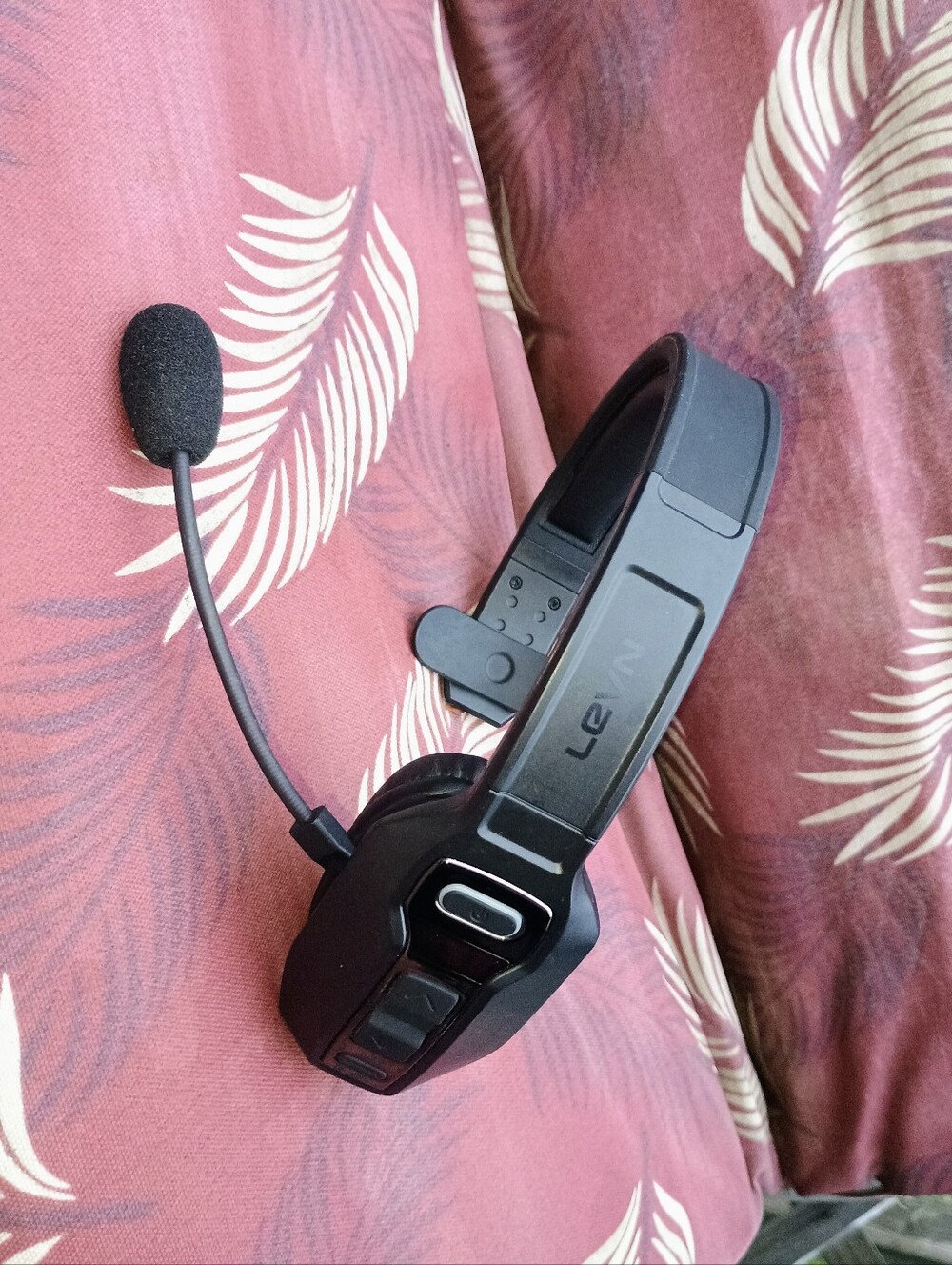 Levn Bluetooth Headset & microphone - Picture 2 of 9